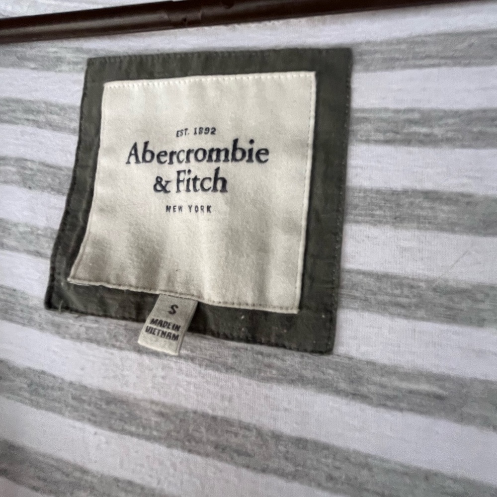 Abercrombie & Fitch women’s shirt